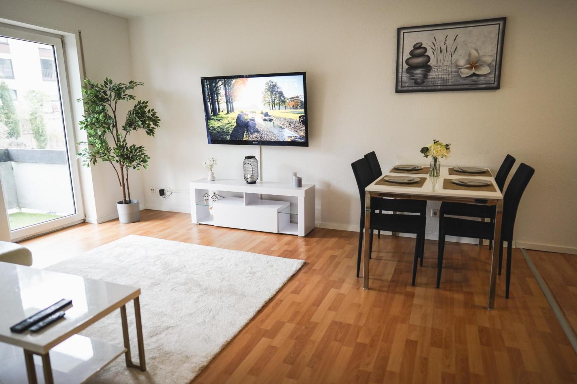 Moderne In Mit Balkon, Wehome Komfort *